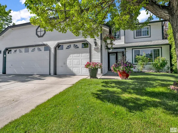 7950 Sand Pebble Dr, Reno, NV 89506