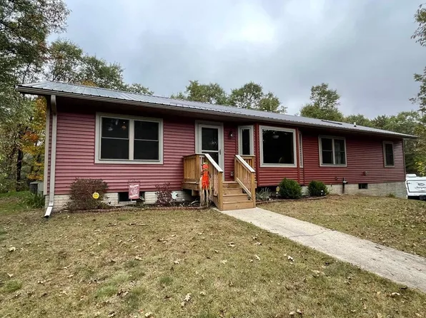 N7261 Loon Lake Dr, Shawano, WI 54166
