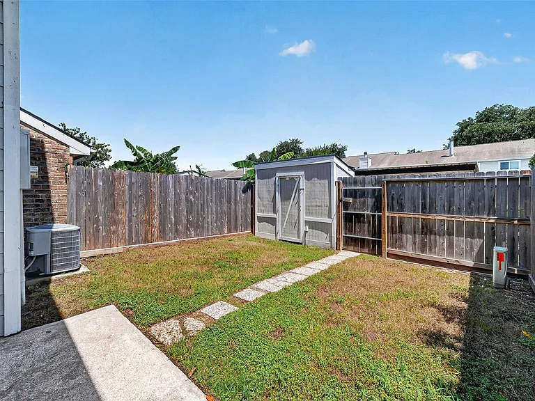 7932 Grow Ln — Photo 43