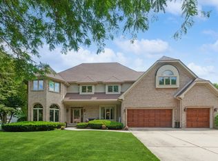 2712 Wendy Dr, Naperville, IL 60565