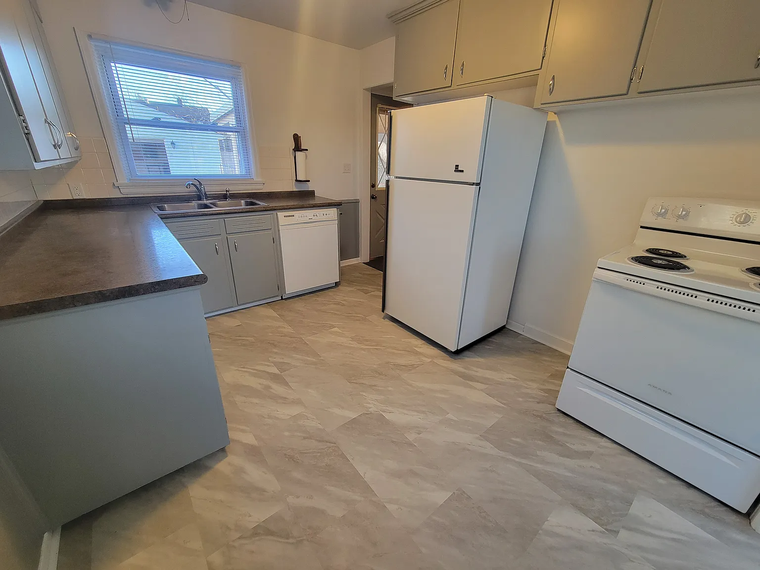 2 bed, 1311 sqft, $1,500 — Photo 3