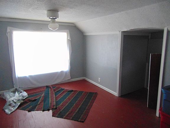 3rd image of 1523 Ewell Ave