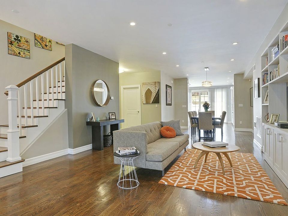 1st image of 182 13th St APT 1