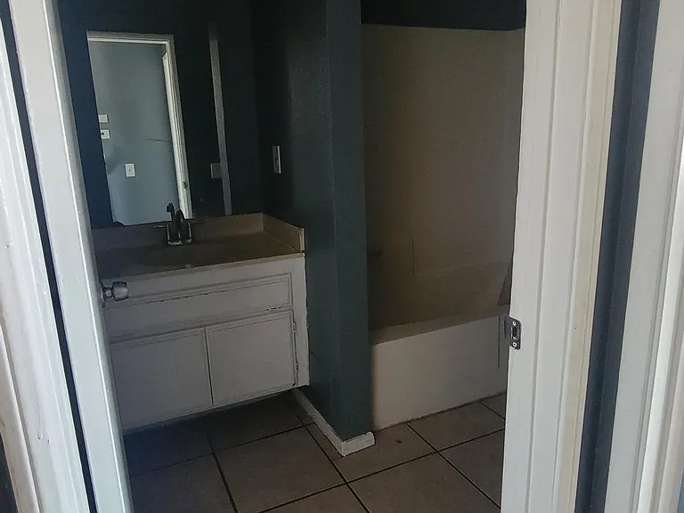 13521 Navajo Rd #6 — Photo 13