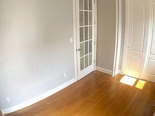 3rd image of 122 Mulberry St #3