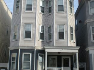 86 P St, Boston, MA 02127