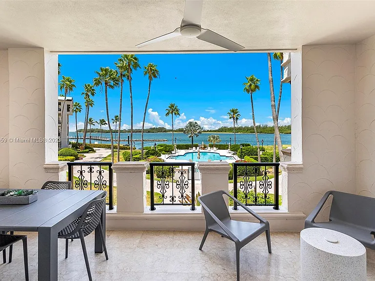 2122 Fisher Island Dr #2122 — Photo 23