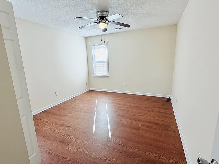 42 N Crossing Ct — Photo 19