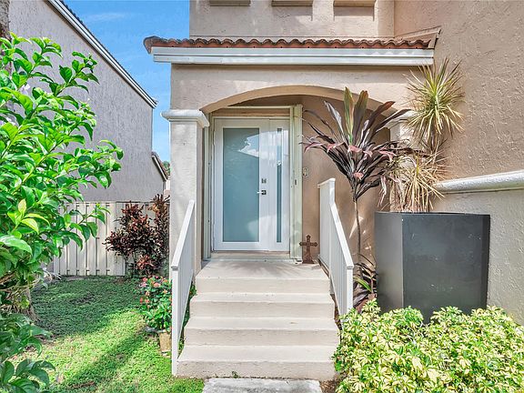 5th image of 10843 NW 12th Court