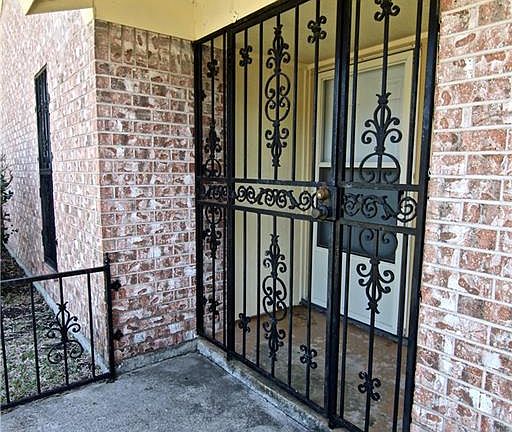 4th image of 3708 Griffin Dr