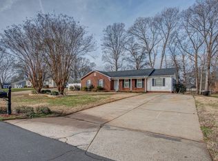 201 Hughey Dr, Gastonia, NC 28056