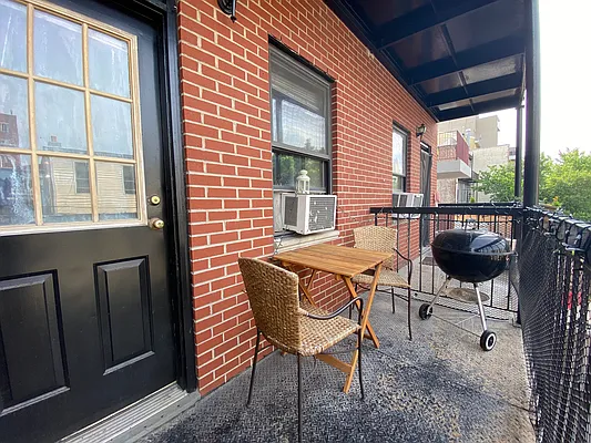 Rented by Compass | media 9