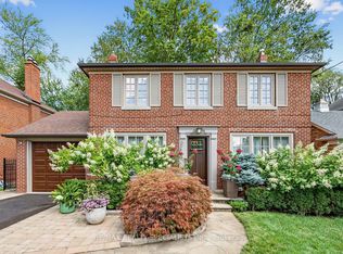 1211 Royal York Rd, Toronto, ON M9A 4B5
