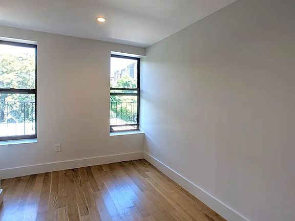 3rd image of 738 E 6th St APT 4A