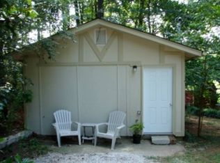 1614 Rhonda Ln, Stone Mountain, GA 30087