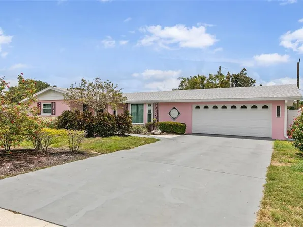 3360 Kenmore Dr, Sarasota, FL 34231