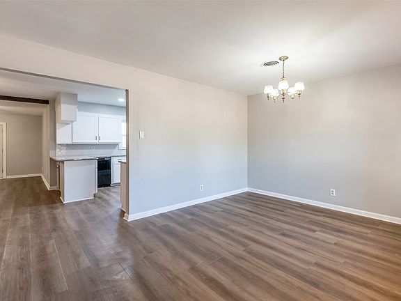 5th image of 2152 Westview Dr