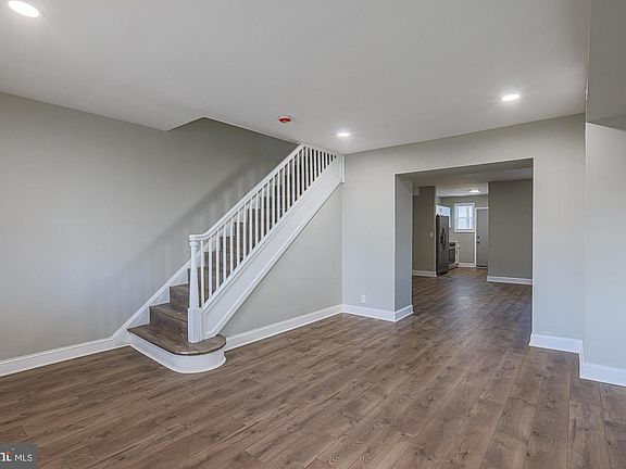 4th image of 4833 Reisterstown Rd