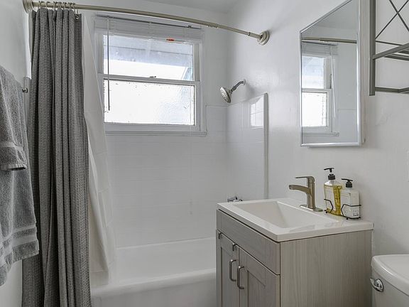 5th image of 191 E Fillmore St APT C