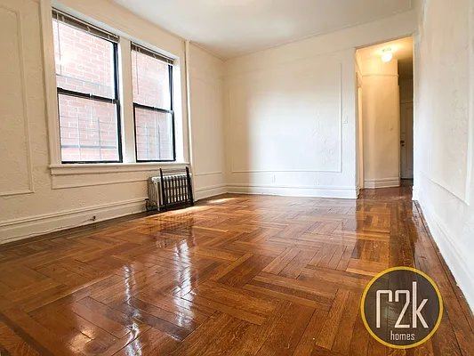 Rented by Realty 2000 Corp | media 10
