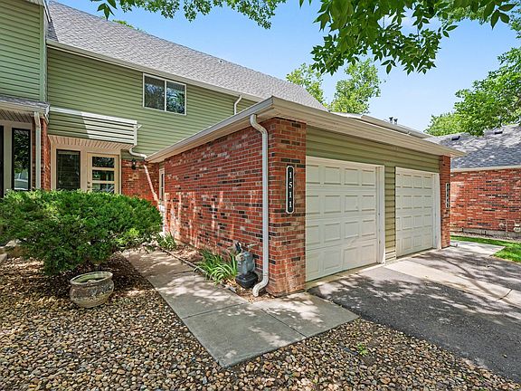 2nd image of 1511 Seneca Cir #131