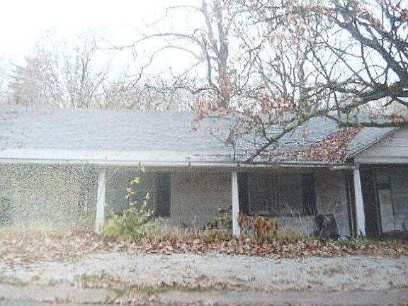 4th image of 1002 Hearrell Street