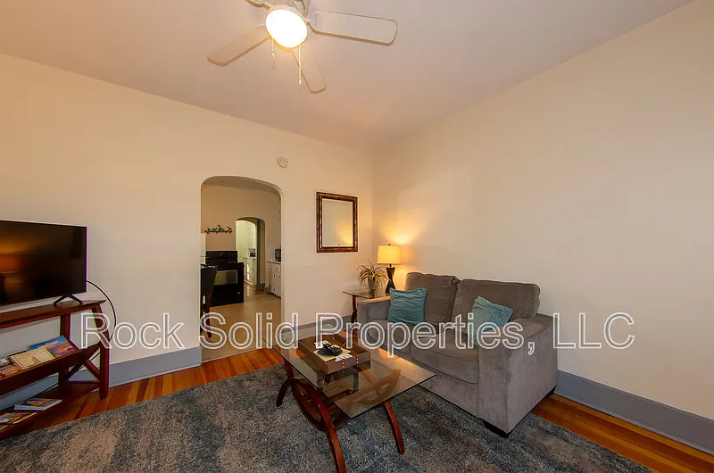 2 bed, 2.0 bath, 1350 sqft, $1,695 — Photo 3