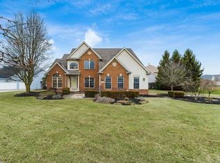 8356 Meadowmoore Blvd, Pickerington, OH 43147