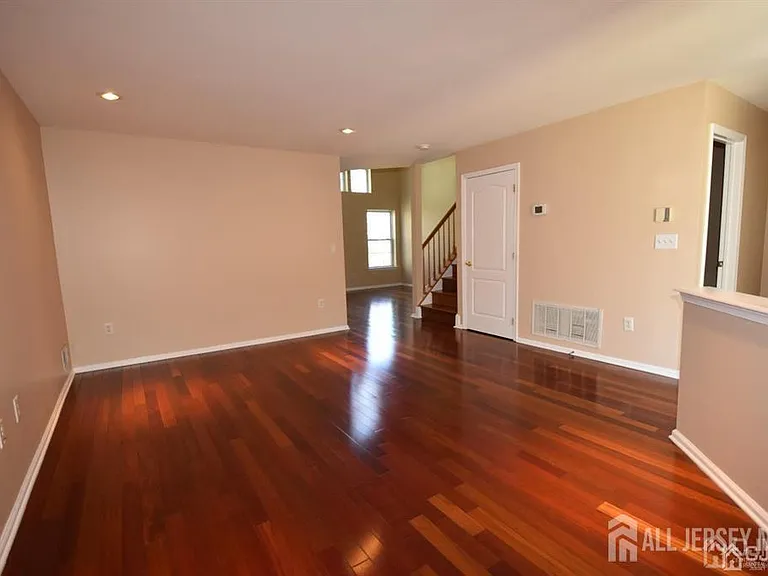 47 Jared Dr — Photo 3