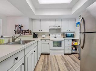 191 Shore Dr #E3, Moneta, VA 24121