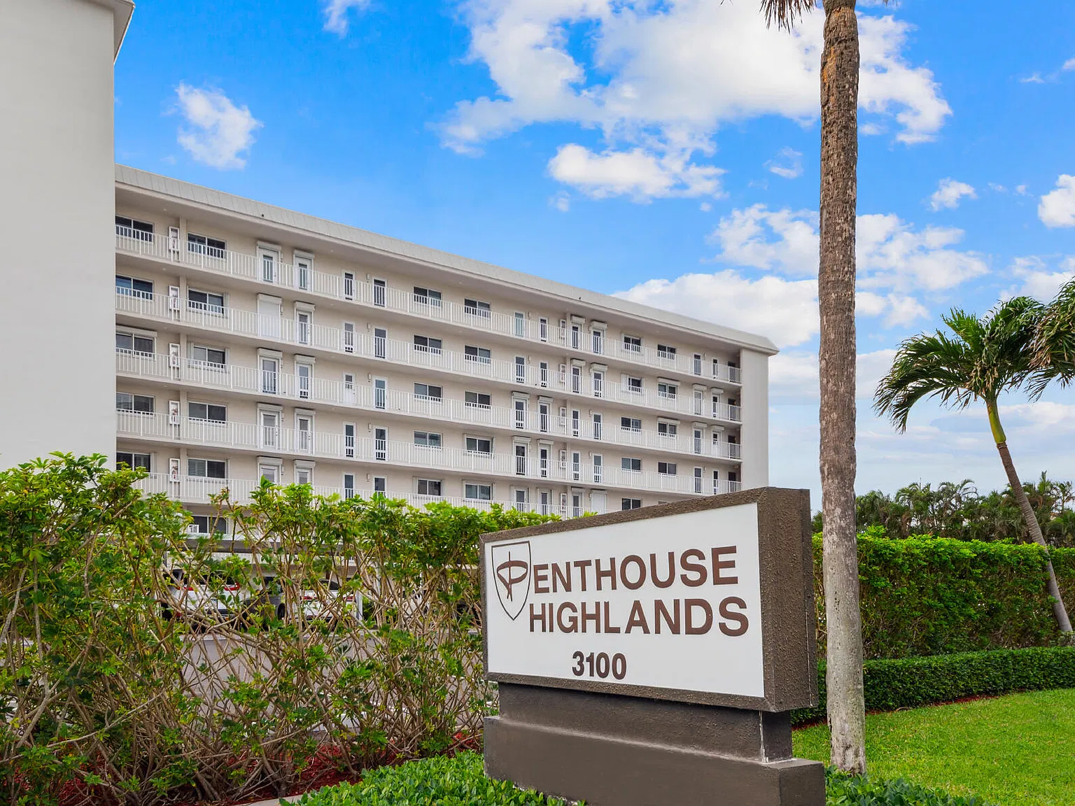 Penthouse Highlands — Photo 2