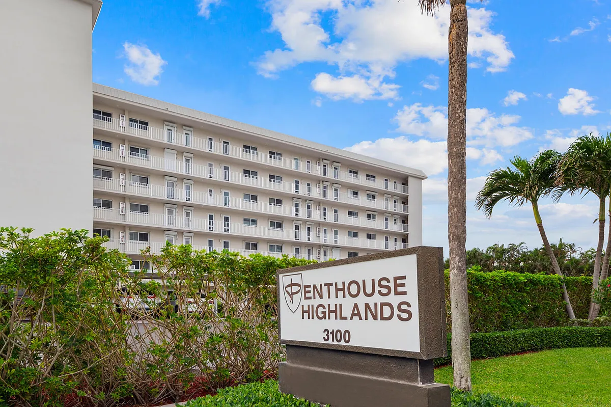 Building Photo - 3100 S Ocean Blvd #116