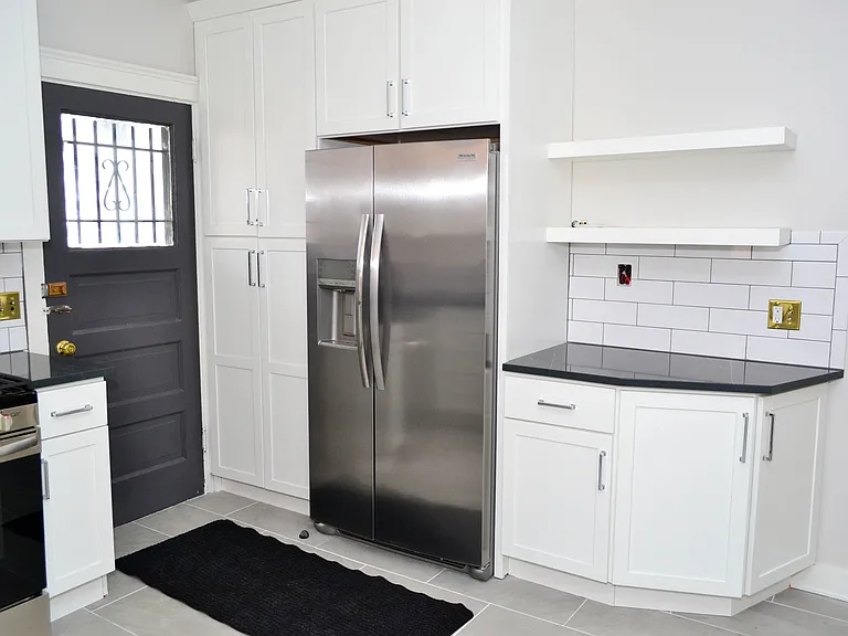 9909 Newton Ave — Photo 5