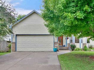 8326 E Harry Ct, Wichita, KS 67207