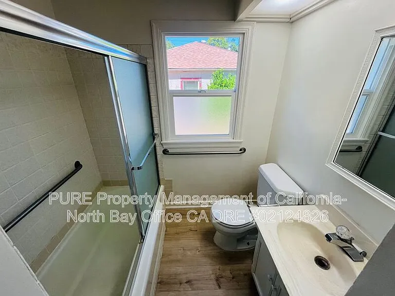 296 Gardens Ave — Photo 4