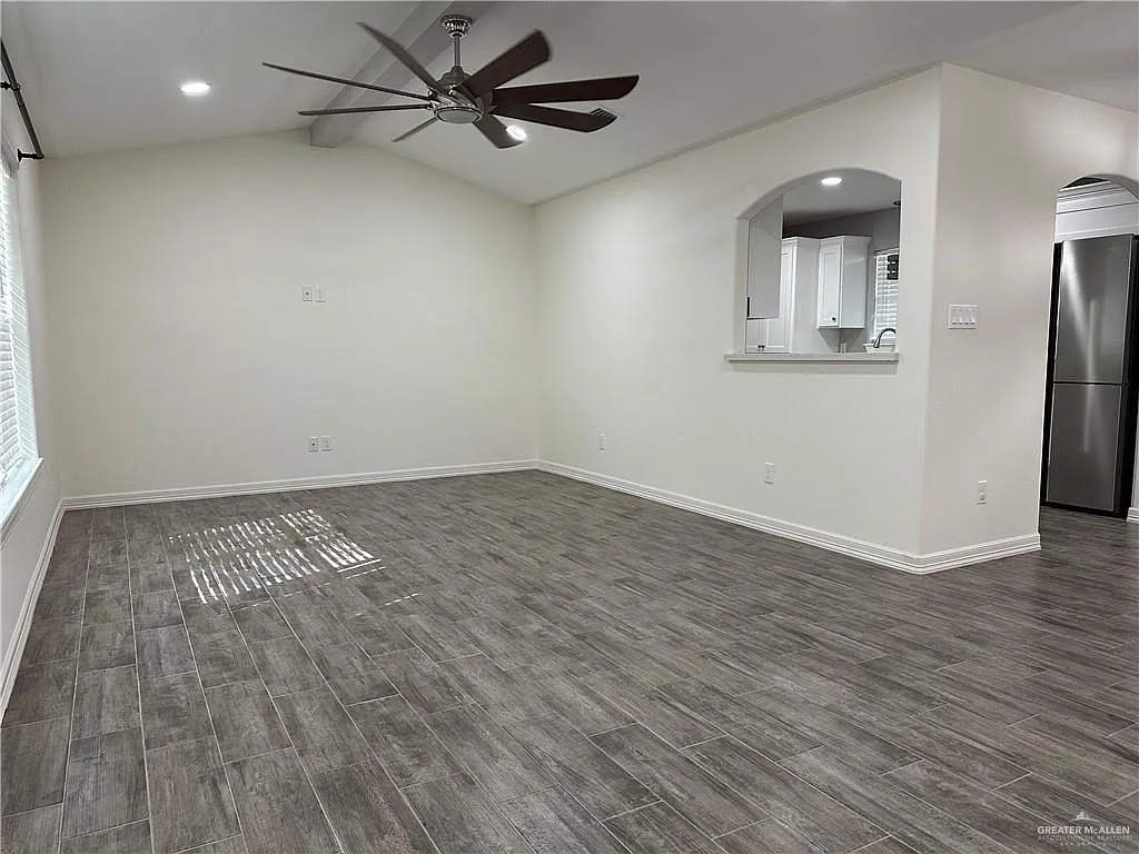 3 bed, 2.5 bath, 1460 sqft, $1,825 — Photo 3