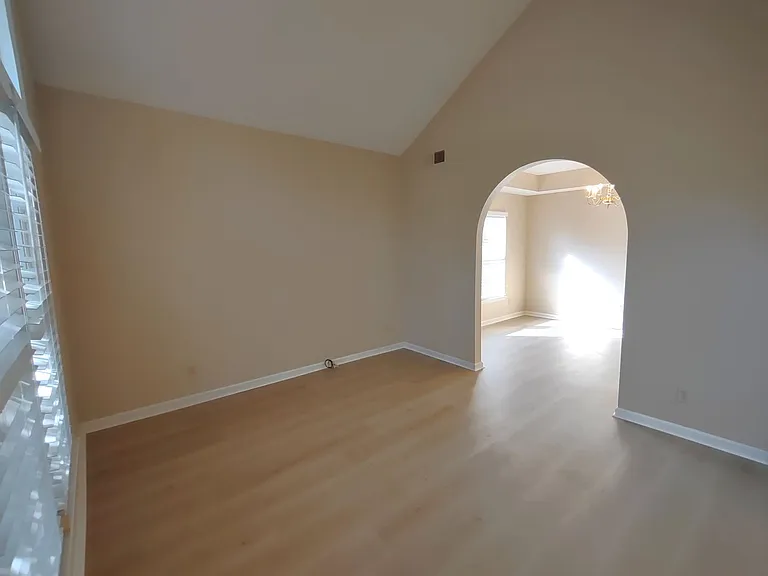 1111 Land Grant Rd — Photo 12