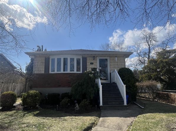 104 Ralph Avenue, Babylon, NY 11702
