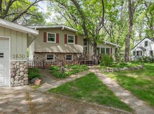 2630 Eastman Dr, New Brighton, MN 55112
