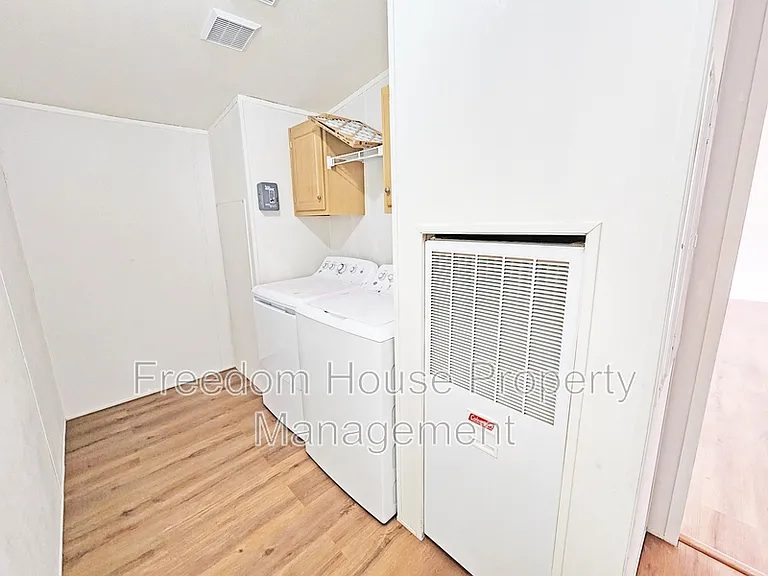 5220 Jerry Ave — Photo 27