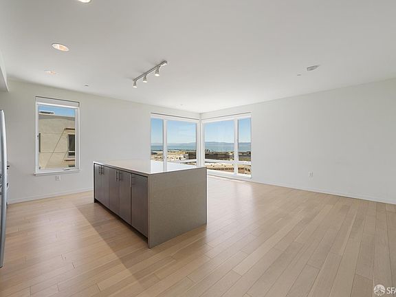 3rd image of 51 Innes Ct APT 401