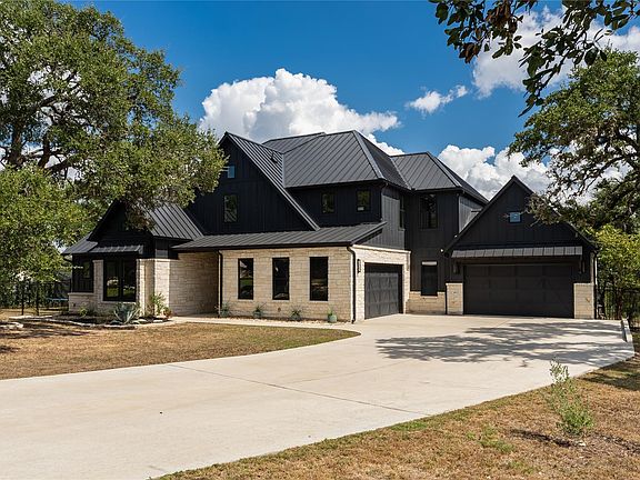3rd image of 461 Crosswater Ln