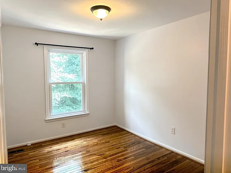 6223 Rathlin Dr — Photo 18