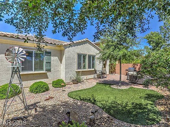5th image of 10331 Bush Mountain Ave