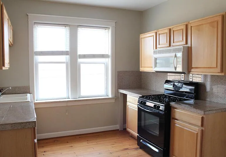3610A Bates St — Photo 6