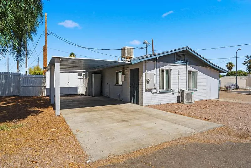 1 bed, 1.0 bath, 560 sqft, $1,000 — Photo 1