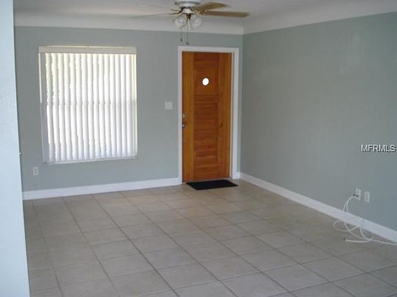 5th image of 105 21st St NE