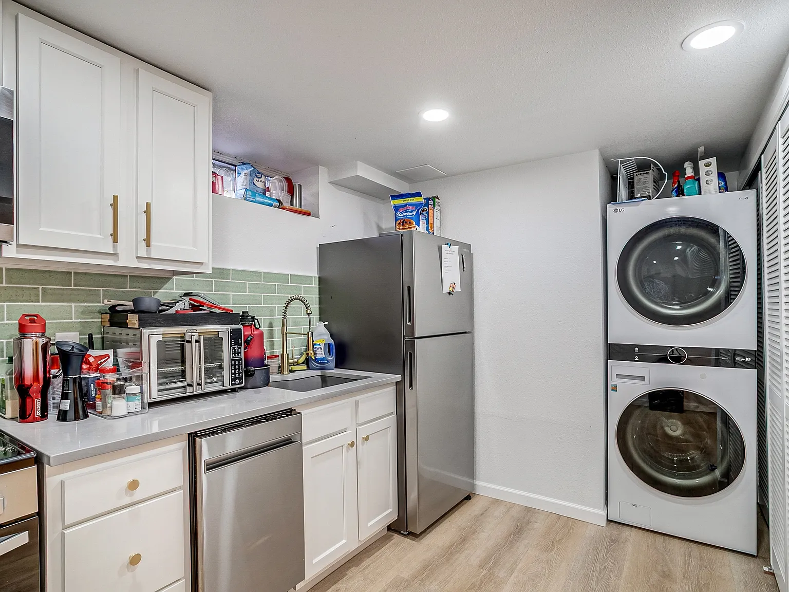 2 bed, 1400 sqft, $1,600 — Photo 4