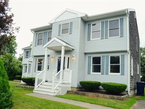 212 Vista Cir, North Kingstown, RI 02852