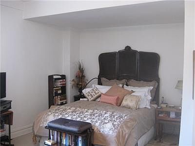 4th image of 23 E 74th St APT 11G